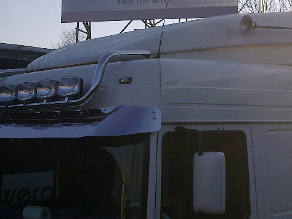Bara inox proiectoare tavan DAF XF 95, DAF XF 105 cabina standard  Pret - Cere oferta